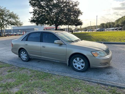 Used 2001 Toyota Avalon XL image 7