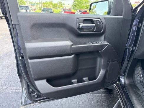 Used 2024 Chevrolet Silverado 1500 Custom Trail Boss AWD/4WD image 5