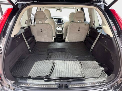 Used 2025 Volvo XC90 B6 Plus w/ Protection Package Premier AWD/4WD image 11