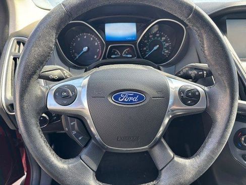 Used 2014 Ford Focus Titanium image 11