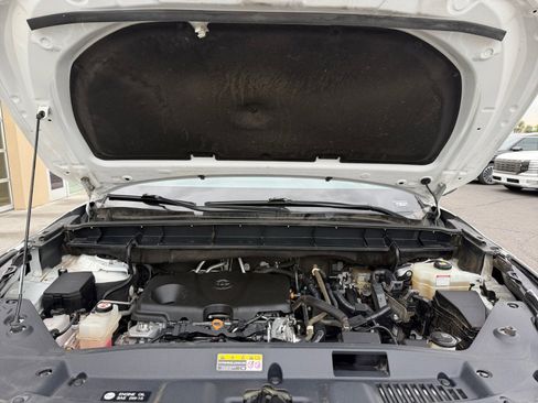 Used 2020 Toyota Highlander Platinum image 22