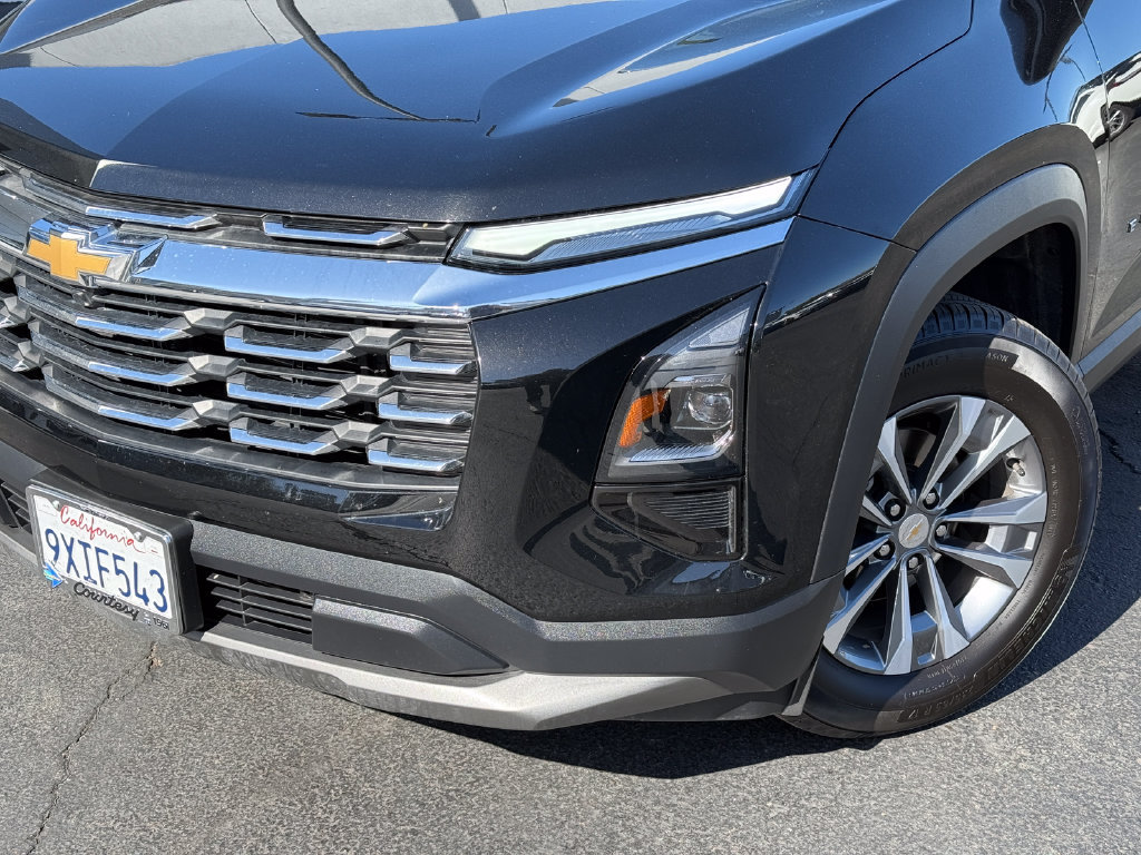 Used 2026 Chevrolet Equinox LT AWD/4WD image 3