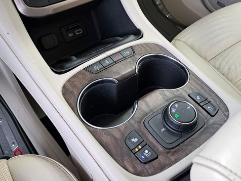 Used 2021 GMC Acadia Denali w/ Denali Technology Package image 18