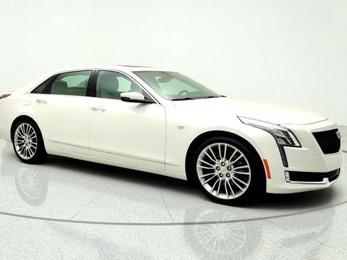 Used 2018 Cadillac CT6 Premium Luxury w/ Super Cruise Package AWD/4WD image 3