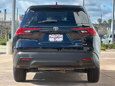 Certified 2025 Toyota Grand Highlander FWD image 6