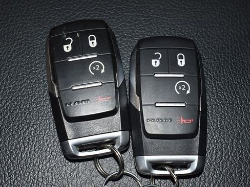 Used 2020 RAM 2500 Big Horn w/ Level 2 Equipment Group image 28