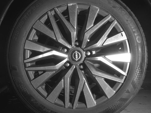 Used 2025 Nissan Altima 2.5 SV image 14