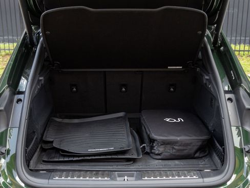 Certified 2025 Porsche Macan Electric image 29