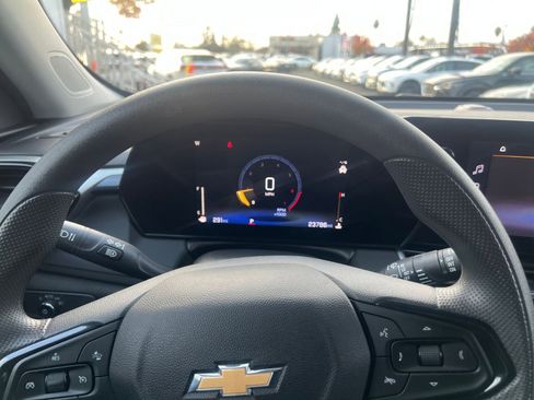 Used 2025 Chevrolet TrailBlazer LT image 40