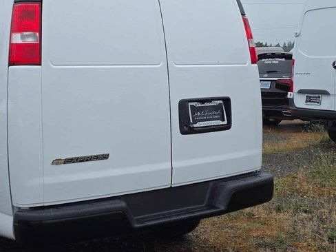 Used 2025 Chevrolet Express 2500 Extended w/ Driver Convenience Package RWD image 20