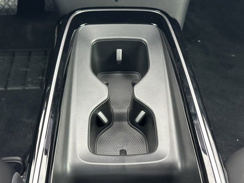 New 2025 Volkswagen ID.4 Pro image 35