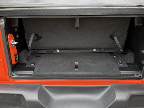 Used 2019 Jeep Wrangler Sport AWD/4WD image 29