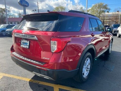 Used 2021 Ford Explorer XLT w/ Equipment Group 202A image 7