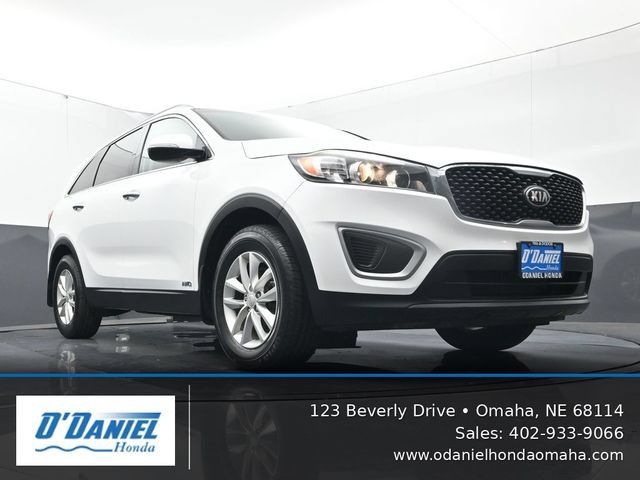 Used 2017 Kia Sorento AWD image 14