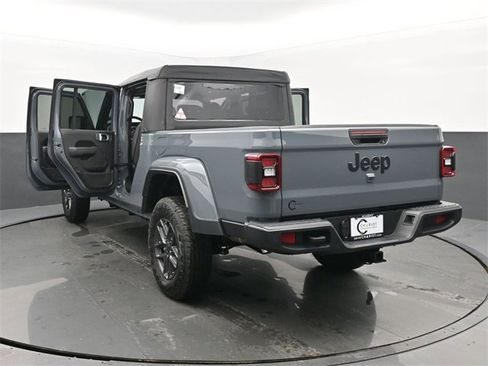 New 2025 Jeep Gladiator Sport image 56