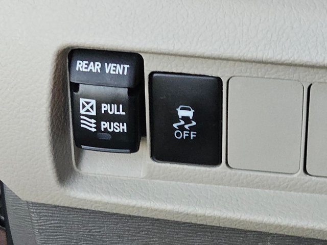 Used 2019 Toyota Sienna XLE FWD image 10