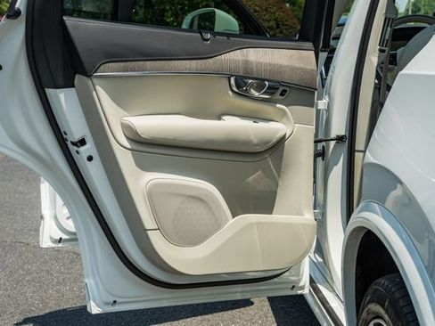 Certified 2023 Volvo XC90 T8 Ultimate AWD/4WD image 35