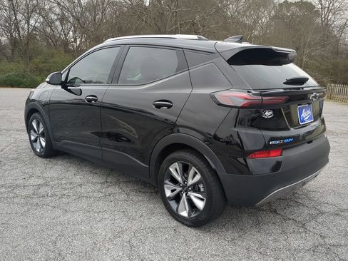 Used 2023 Chevrolet Bolt EUV LT w/ Convenience Package image 5