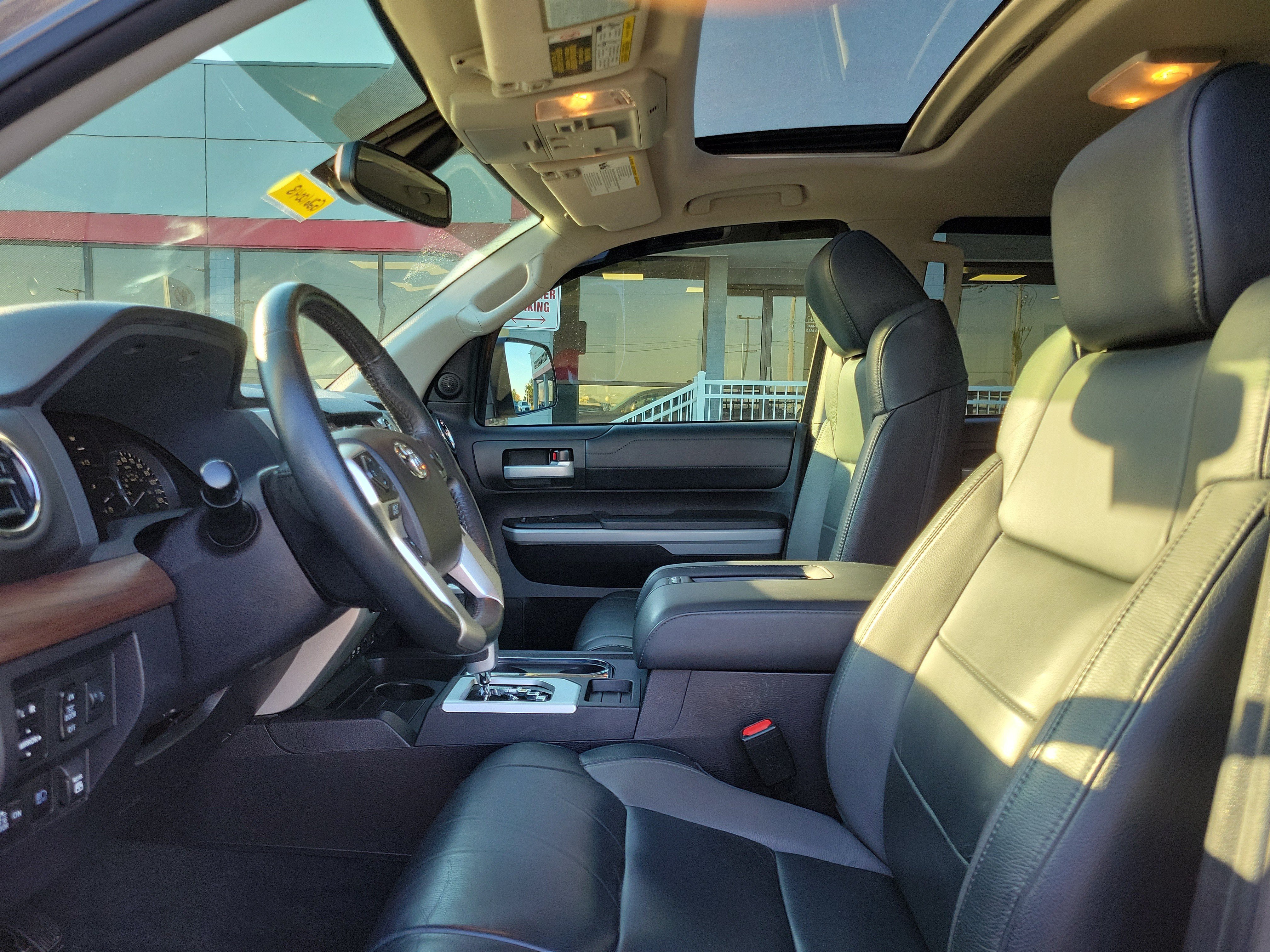 Used 2021 Toyota Tundra Limited w/ Limited Premium Package AWD/4WD image 15