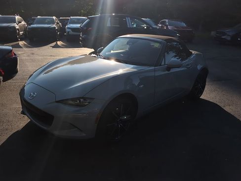 New 2026 MAZDA MX-5 Miata Grand Touring RWD image 1