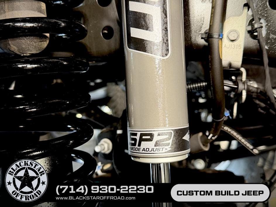 Used 2024 Jeep Gladiator Rubicon w/ Technology Group AWD/4WD image 31