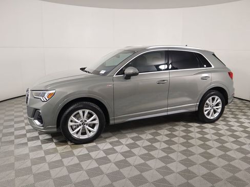 Used 2025 Audi Q3 2.0T Premium w/ Convenience Package image 9