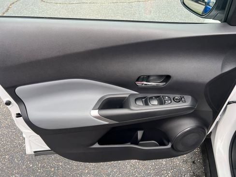 Certified 2024 Nissan Kicks SR w/ SR Premium Package image 18