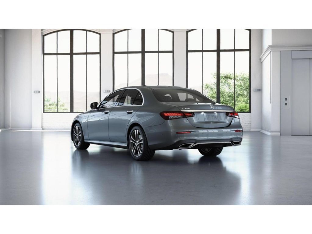 Used 2023 Mercedes-Benz E 350 4MATIC Sedan image 29