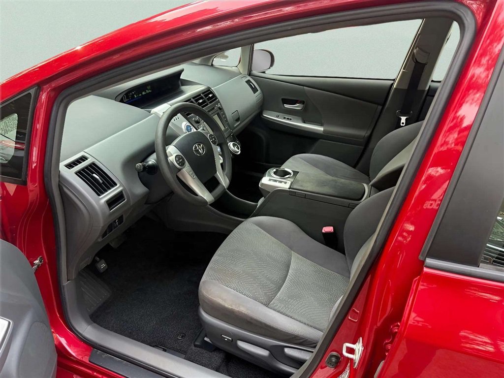 Used 2014 Toyota Prius V Two FWD image 13