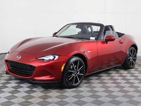 Certified 2025 MAZDA MX-5 Miata Grand Touring w/ Weather Package RWD image 8