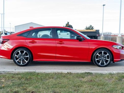 Used 2025 Honda Civic Sport Touring image 8