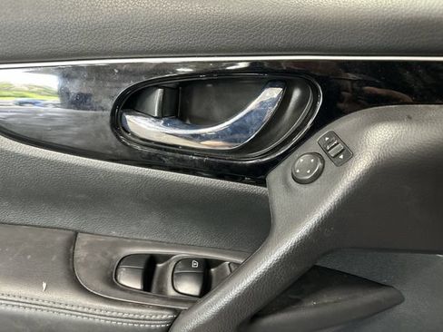 Used 2018 Nissan Rogue Sport SL w/ SL Premium Package AWD/4WD image 19