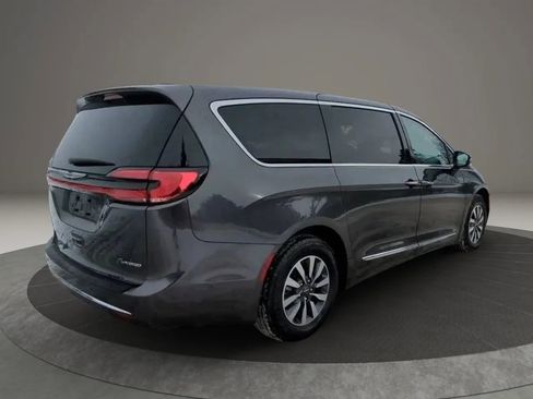 Used 2022 Chrysler Pacifica Limited FWD image 5