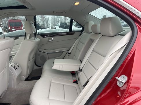 Used 2015 Mercedes-Benz E 350 4MATIC Sedan image 12