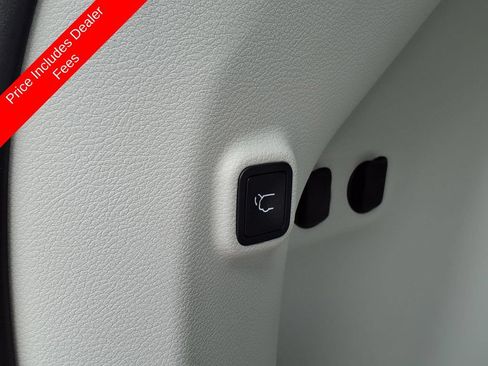Used 2021 Jeep Cherokee Latitude Lux w/ Sun & Sound Group FWD image 18