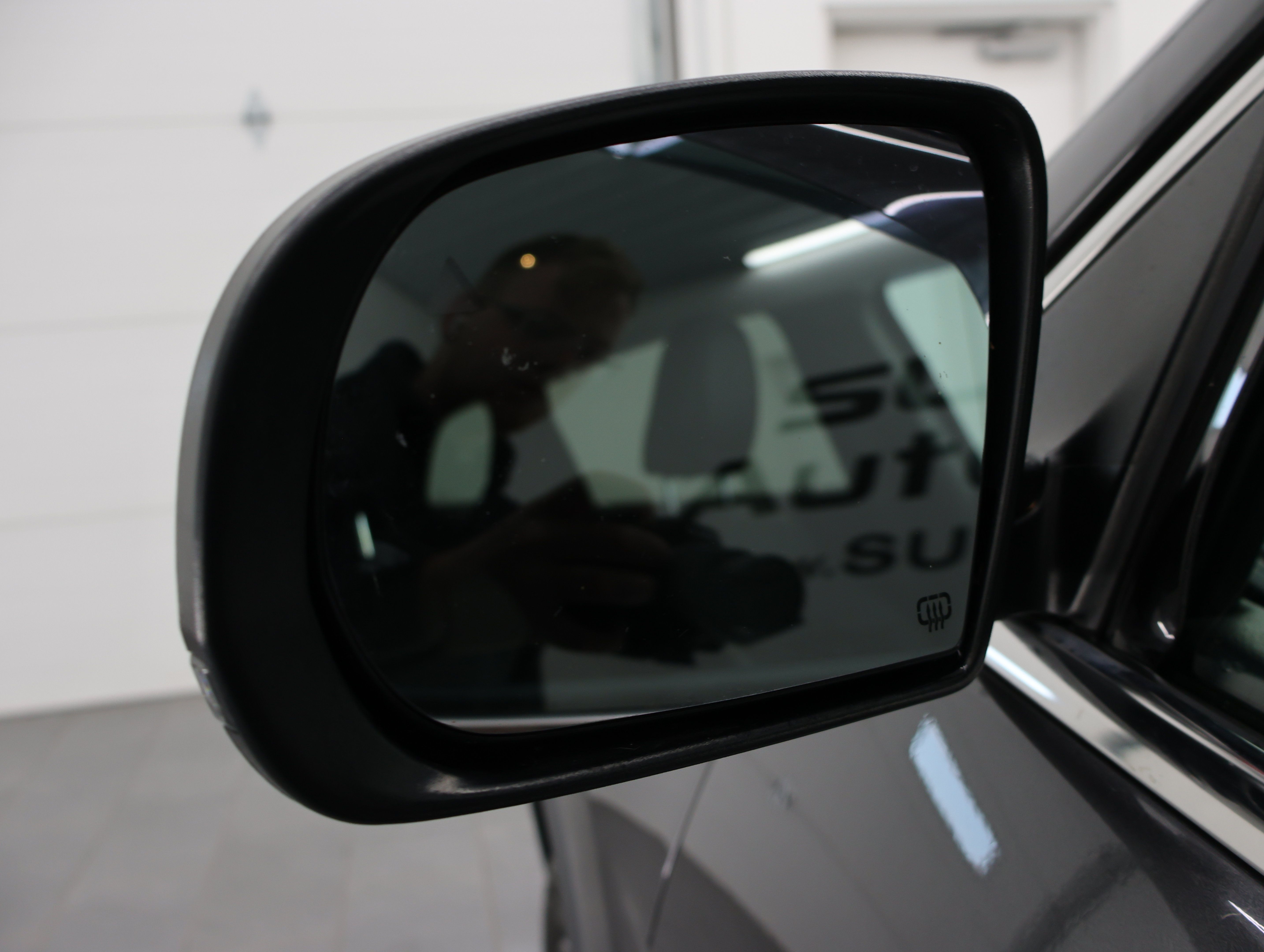 Used 2019 Jeep Cherokee Limited w/ Trailer Tow Group AWD/4WD image 37