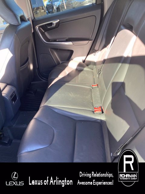 Used 2016 Volvo XC60 T6 w/ Proximity Package AWD/4WD image 9