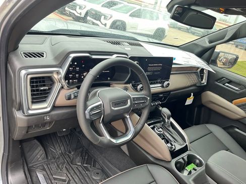 New 2026 GMC Canyon Denali image 14