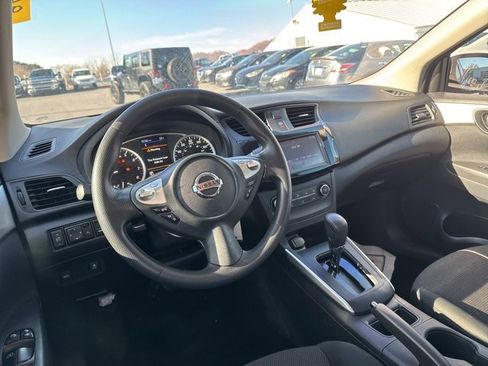 Used 2019 Nissan Sentra S w/ Appearance Package image 12