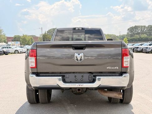 Used 2024 RAM 3500 Tradesman w/ Chrome Appearance Group AWD/4WD image 8