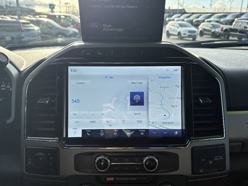 Certified 2022 Ford F350 Lariat w/ Camper Package image 28