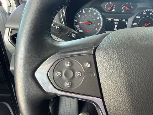Used 2023 Chevrolet Traverse LT FWD image 28