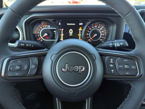 New 2025 Jeep Gladiator Sport image 24