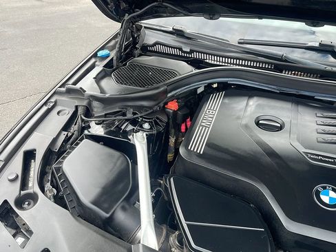 Used 2021 BMW 530i image 32