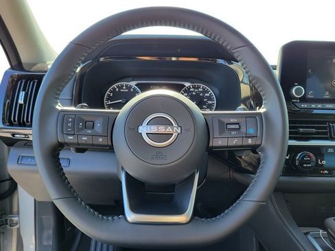 New 2025 Nissan Pathfinder SV w/ SV Premium Package image 23