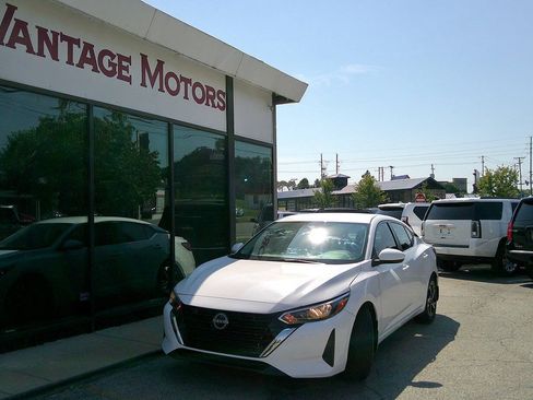 Used 2024 Nissan Sentra SV w/ All-Weather Package FWD image 1