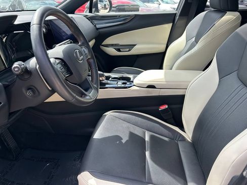 Used 2024 Lexus NX 350h AWD image 11