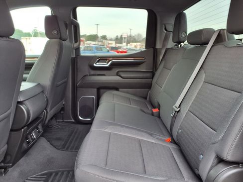 Used 2023 Chevrolet Silverado 1500 LT image 25