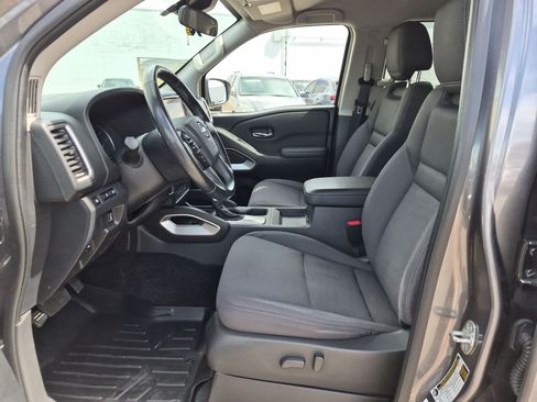 Used 2022 Nissan Frontier SV AWD/4WD image 17