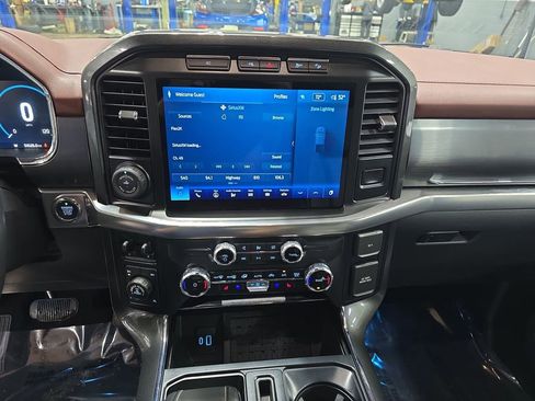 Used 2023 Ford F150 Lariat w/ Equipment Group 502A High image 21